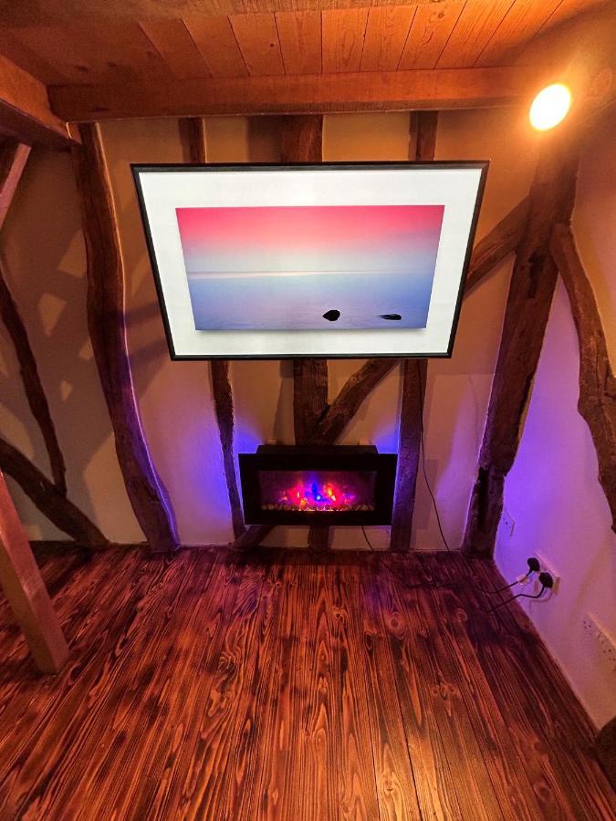 Cozy With Hot Tub! Holiday home *